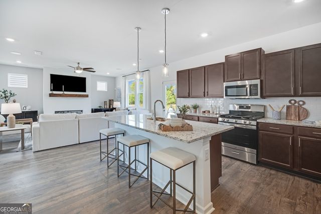 225 Groveton Court, Euharlee, GA 30145