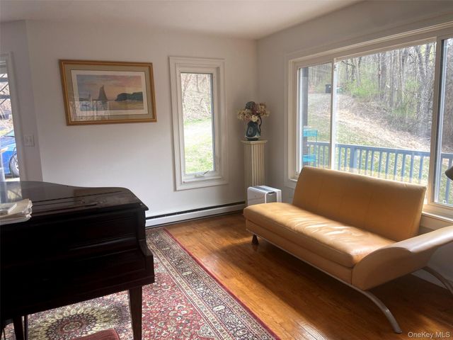 46 Patricia Lane, Clinton Corners, NY 12514