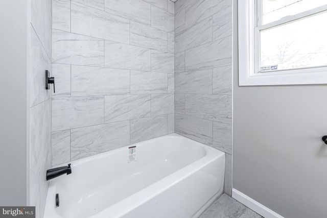 180 S DENNIS DR, Clayton, NJ 08312