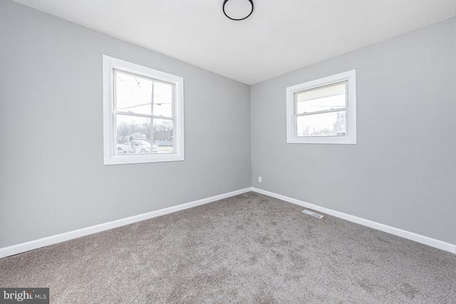 180 S DENNIS DR, Clayton, NJ 08312