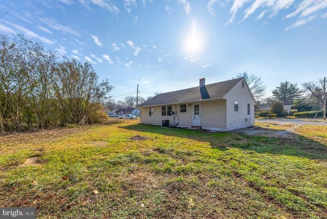 180 S DENNIS DR, Clayton, NJ 08312