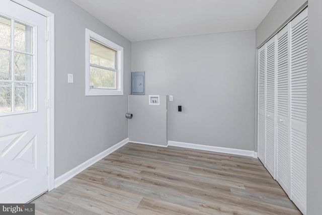 180 S DENNIS DR, Clayton, NJ 08312