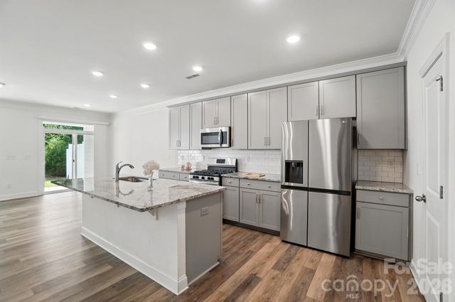 8018 Saluda Drive, Charlotte, NC 28269