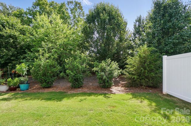 8018 Saluda Drive, Charlotte, NC 28269