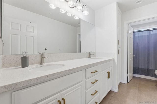 522 Mary Lane, El Cajon, CA 92021