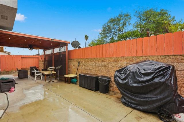 522 Mary Lane, El Cajon, CA 92021