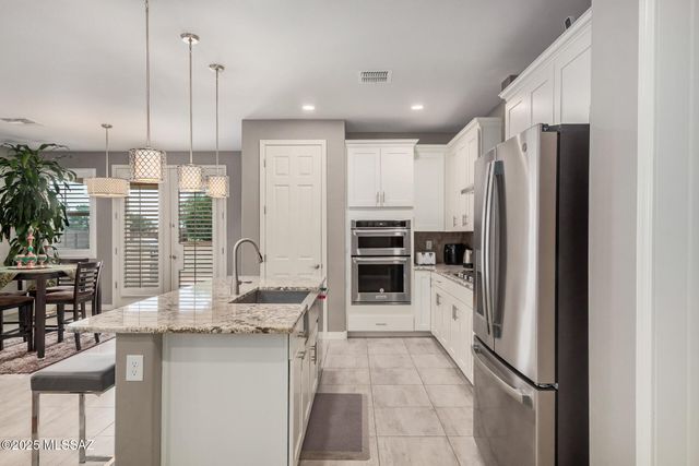 8585 N Genoa Court, Tucson, AZ 85742