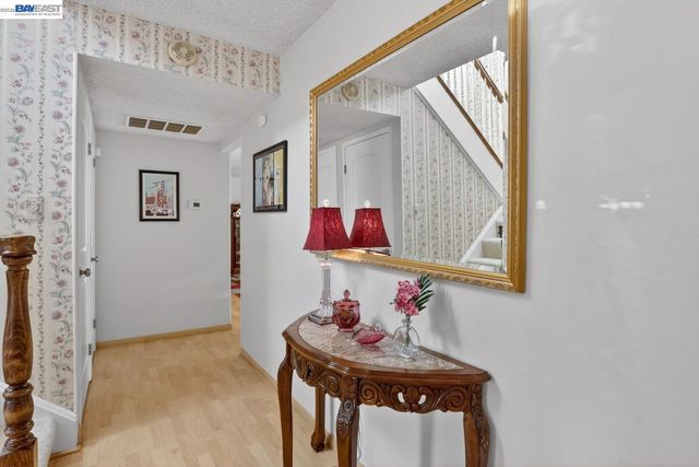 5827 Cold Water Drive, Castro Valley, CA 94552