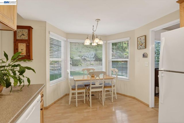 5827 Cold Water Drive, Castro Valley, CA 94552