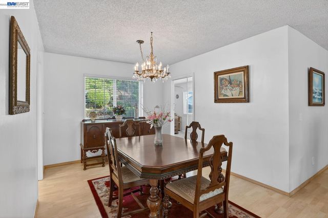 5827 Cold Water Drive, Castro Valley, CA 94552