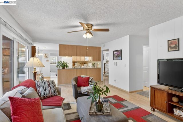 5827 Cold Water Drive, Castro Valley, CA 94552