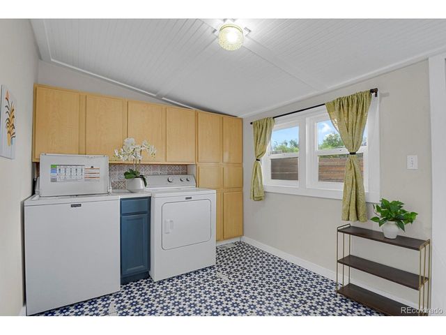 915 S Baltic St, Colorado Springs, CO 80903
