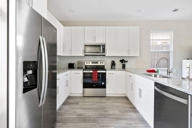 2664 Harvey Avenue, North Charleston, SC 29405