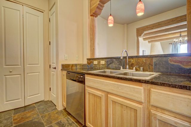 1405 Vegas Verdes 315, Santa Fe, NM 87507