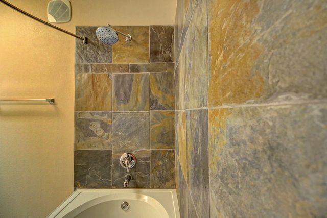 1405 Vegas Verdes 315, Santa Fe, NM 87507