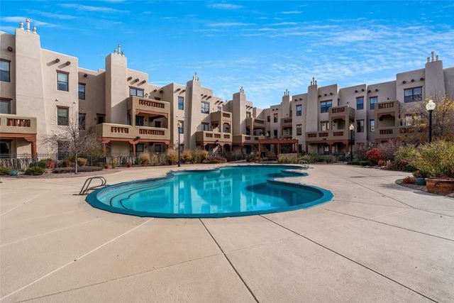 1405 Vegas Verdes 315, Santa Fe, NM 87507