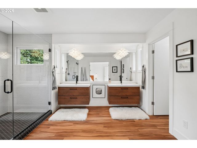 1345 TROON Dr, West Linn, OR 97068