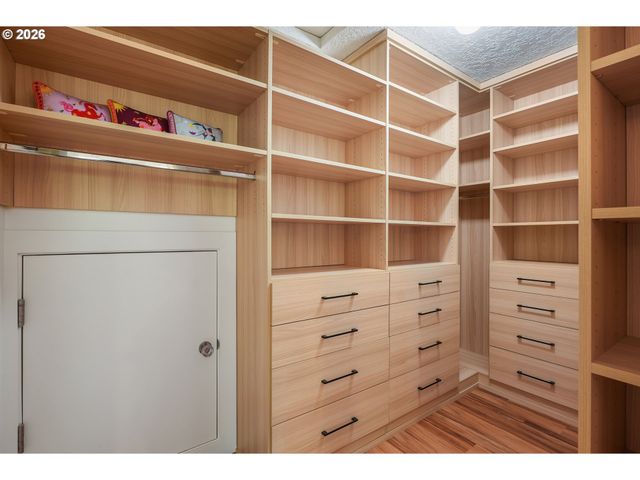 1345 TROON Dr, West Linn, OR 97068