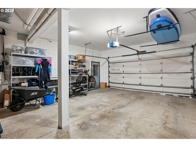 1345 TROON Dr, West Linn, OR 97068
