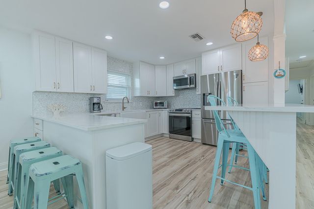 13826 Pirates Beach Boulevard, Galveston, TX 77554