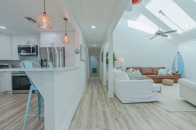 13826 Pirates Beach Boulevard, Galveston, TX 77554