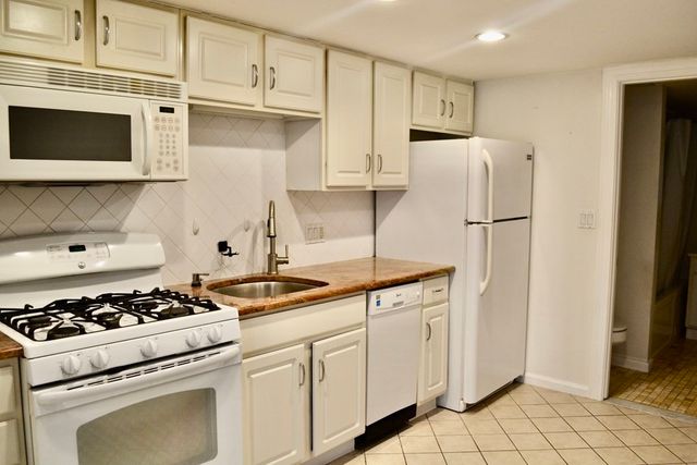 93 Sherman Ave. 7, Nahant, MA 01908
