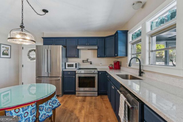 673 Hickory Bluff Drive, Waverly, GA 31565