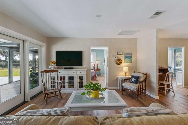 673 Hickory Bluff Drive, Waverly, GA 31565