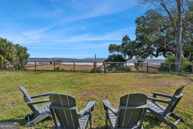 673 Hickory Bluff Drive, Waverly, GA 31565