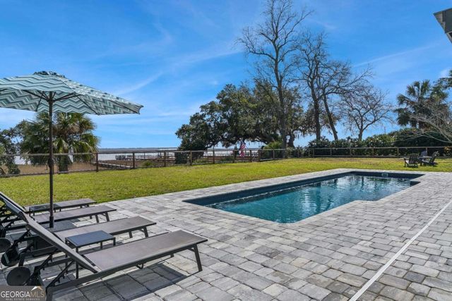 673 Hickory Bluff Drive, Waverly, GA 31565