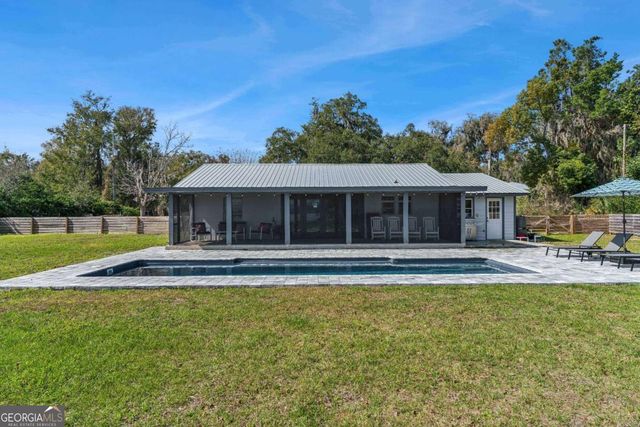 673 Hickory Bluff Drive, Waverly, GA 31565