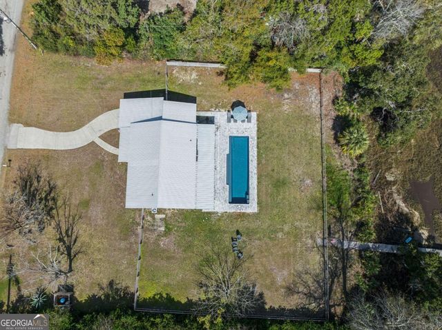 673 Hickory Bluff Drive, Waverly, GA 31565