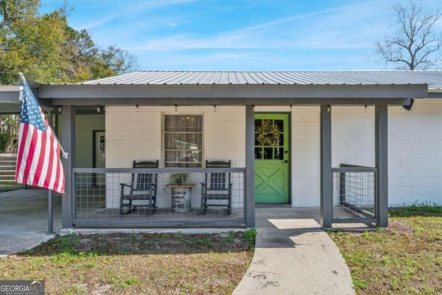 673 Hickory Bluff Drive, Waverly, GA 31565