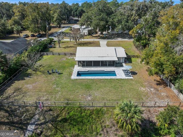 673 Hickory Bluff Drive, Waverly, GA 31565