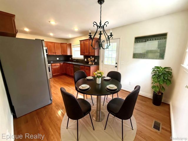 1846 Oakshire Avenue, Berkley, MI 48072