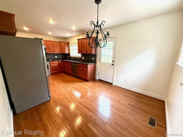 1846 Oakshire Avenue, Berkley, MI 48072