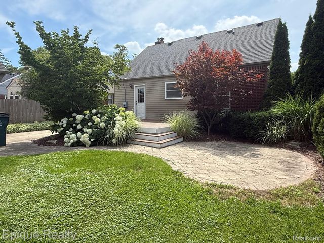 1846 Oakshire Avenue, Berkley, MI 48072