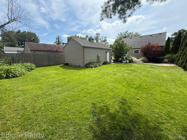 1846 Oakshire Avenue, Berkley, MI 48072