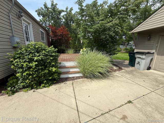 1846 Oakshire Avenue, Berkley, MI 48072
