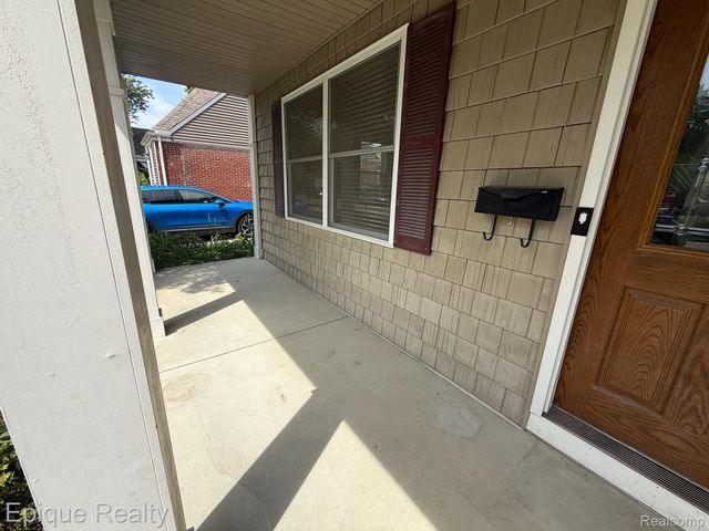 1846 Oakshire Avenue, Berkley, MI 48072