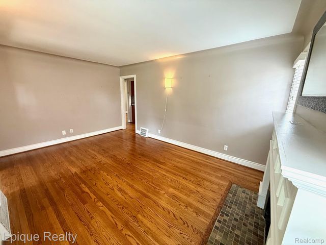 1846 Oakshire Avenue, Berkley, MI 48072