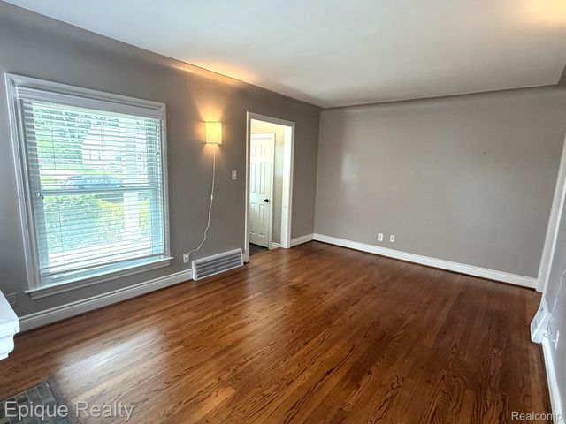 1846 Oakshire Avenue, Berkley, MI 48072