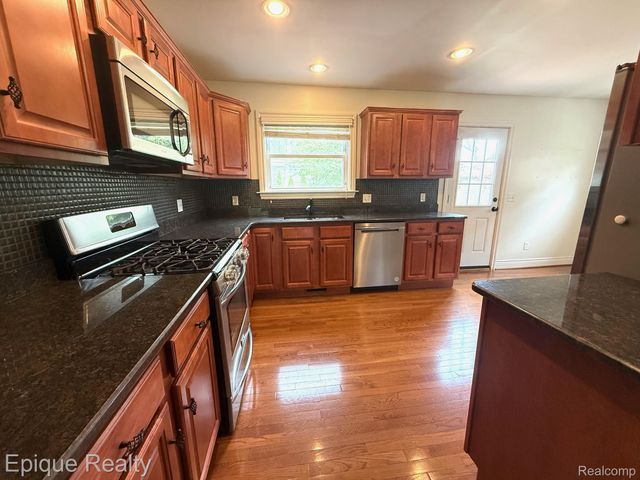 1846 Oakshire Avenue, Berkley, MI 48072