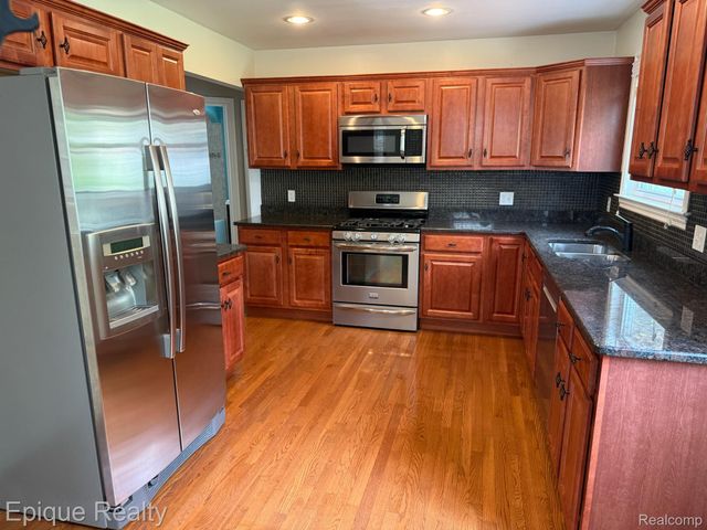1846 Oakshire Avenue, Berkley, MI 48072