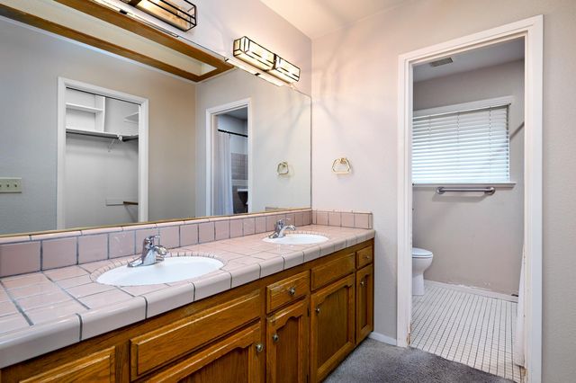 2061 Santa Ana Avenue, Clovis, CA 93611