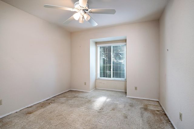 2061 Santa Ana Avenue, Clovis, CA 93611