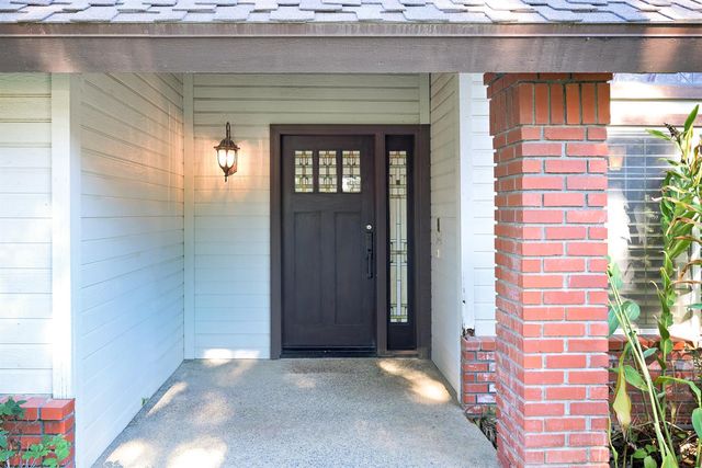 2061 Santa Ana Avenue, Clovis, CA 93611