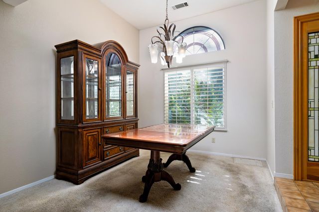 2061 Santa Ana Avenue, Clovis, CA 93611