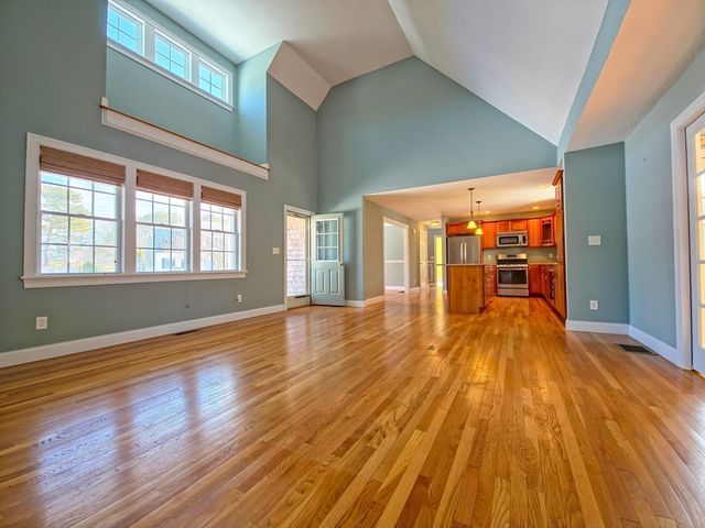 12 Doves Wing Rd, Yarmouth, MA 02664