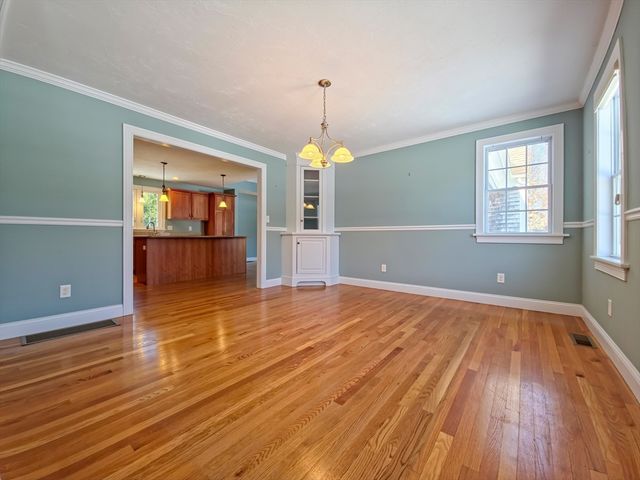 12 Doves Wing Rd, Yarmouth, MA 02664